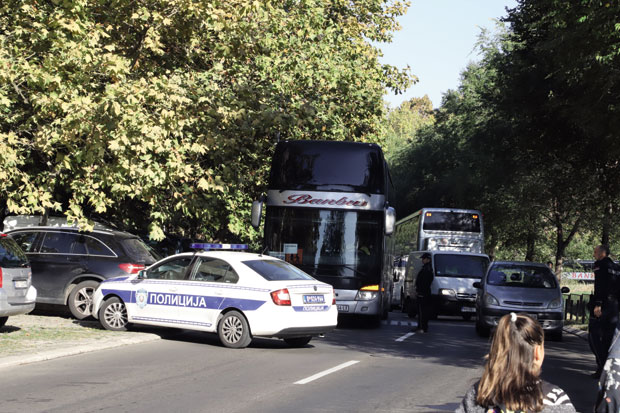 Разочарани прваци узалуд чекали полазак, неки и плакали јер нису отишли на излет
